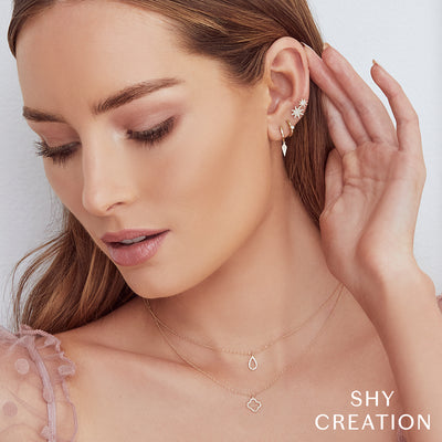Shy Creation Clover Pendant