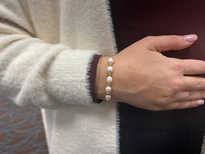 Exclusively Silver Fresh Water Pearl Bracelet